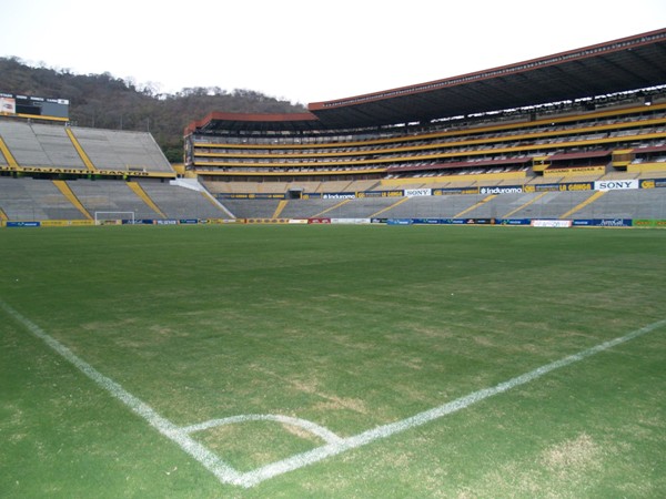 Estadio Monumental Isidro Romero Carbo